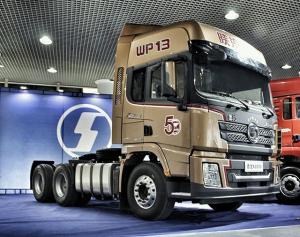 Shacman Delong X3000 50th Anniversary Gold Star Edition 6x4 Tractor 2018 года